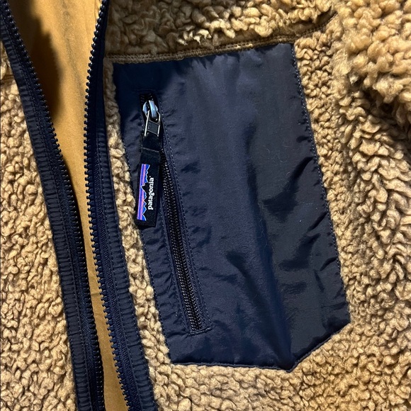 Patagonia Women’s Classic Retro X Fleece Jacket - Picture 3 of 6